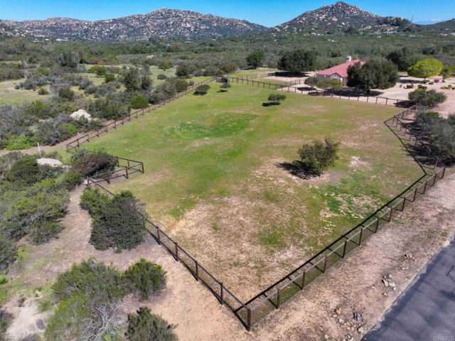 10204 Mount Olympus Valley Rd Road, Fallbrook, CA 92028