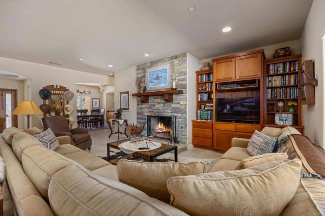 10204 Mount Olympus Valley Rd Road, Fallbrook, CA 92028