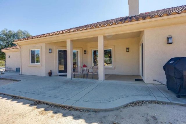 10204 Mount Olympus Valley Rd Road, Fallbrook, CA 92028