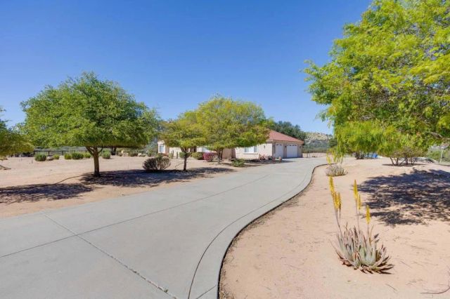 10204 Mount Olympus Valley Rd Road, Fallbrook, CA 92028