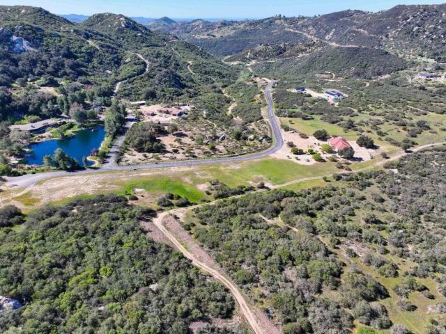 10204 Mount Olympus Valley Rd Road, Fallbrook, CA 92028