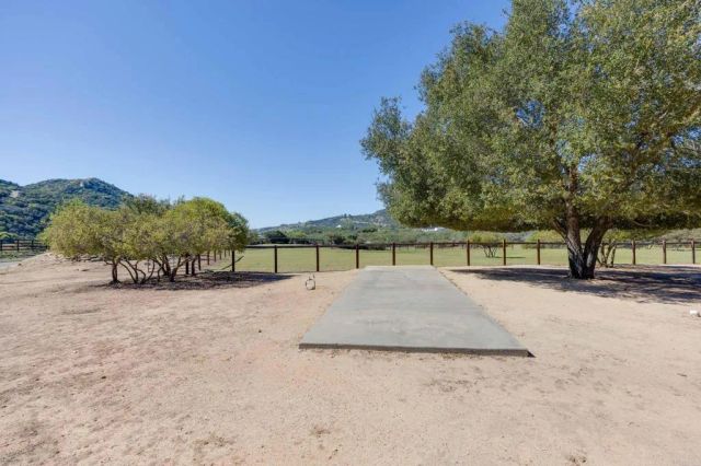 10204 Mount Olympus Valley Rd Road, Fallbrook, CA 92028