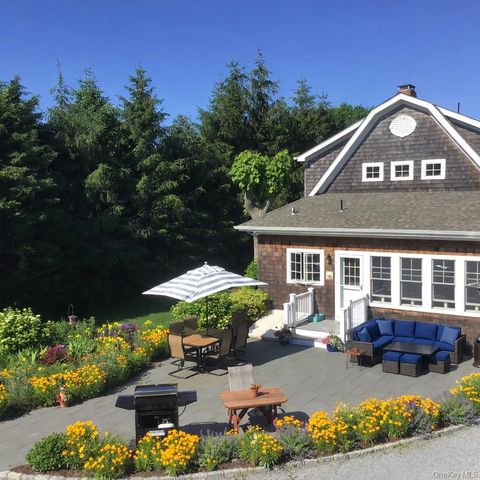 50 Lamb Avenue, Quogue, NY 11959