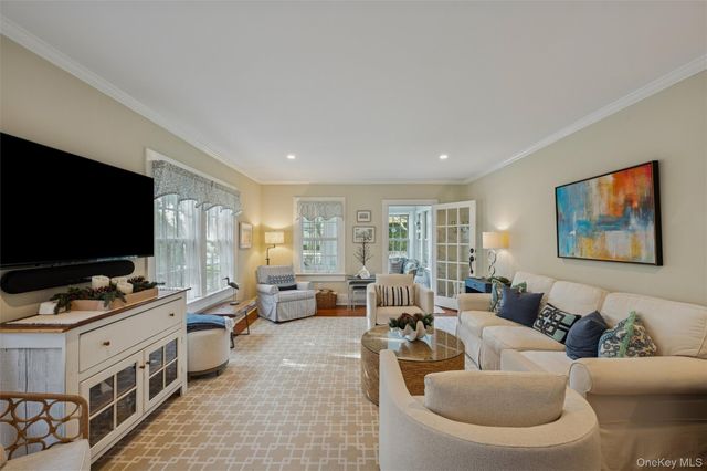 50 Lamb Avenue, Quogue, NY 11959