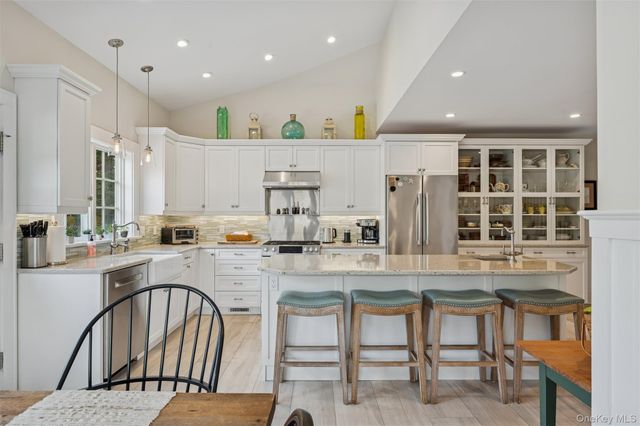 50 Lamb Avenue, Quogue, NY 11959