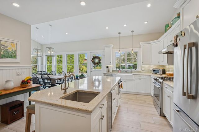 50 Lamb Avenue, Quogue, NY 11959