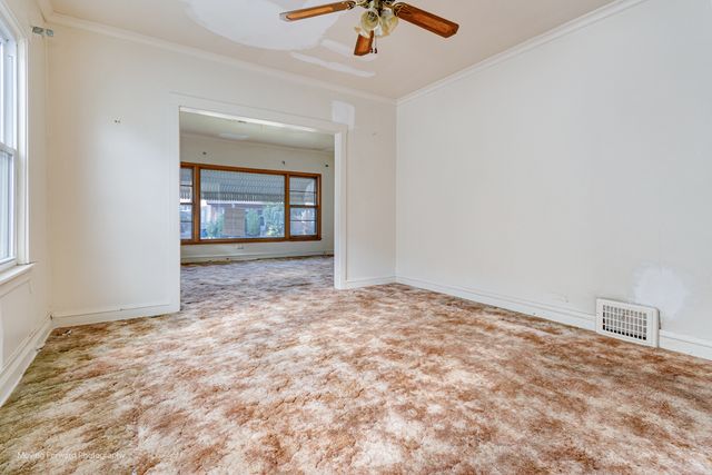 643 S 19th Avenue, Maywood, IL 60153