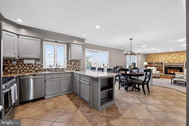 1550 DOE TRAIL LN, Yardley, PA 19067