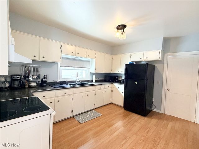 164 N Grant Street, Millersburg, OH 44654