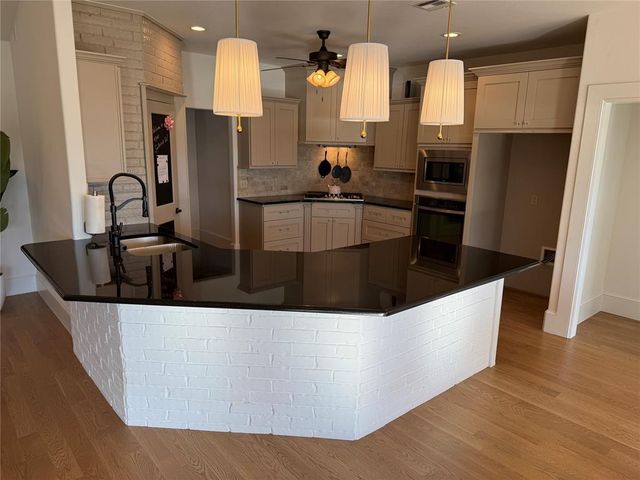 4700 Southcreek Road, Moore, OK 73165