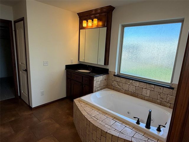 4700 Southcreek Road, Moore, OK 73165