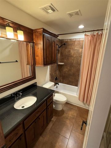 4700 Southcreek Road, Moore, OK 73165