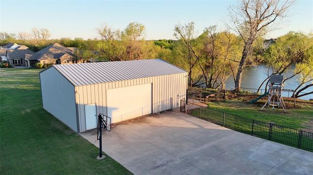 4700 Southcreek Road, Moore, OK 73165