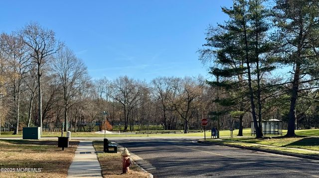 141 Cross Slope Court A, Manalapan, NJ 07726