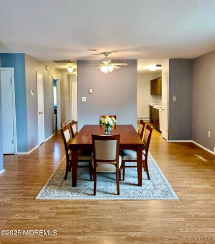 141 Cross Slope Court A, Manalapan, NJ 07726