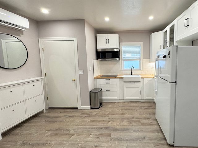 29 Abbott St 4, Worcester, MA 01602