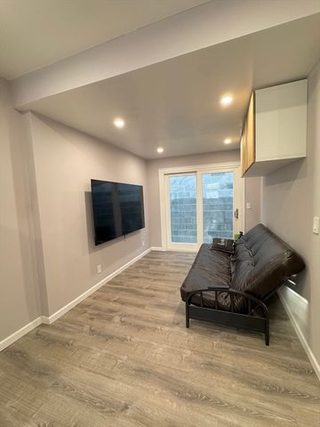 29 Abbott St 4, Worcester, MA 01602