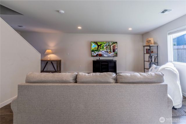 120 Valley Creek Drive, Port Angeles, WA 98362