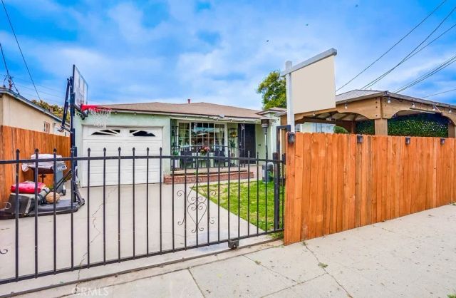115 N Magnolia Court, Compton, CA 90220