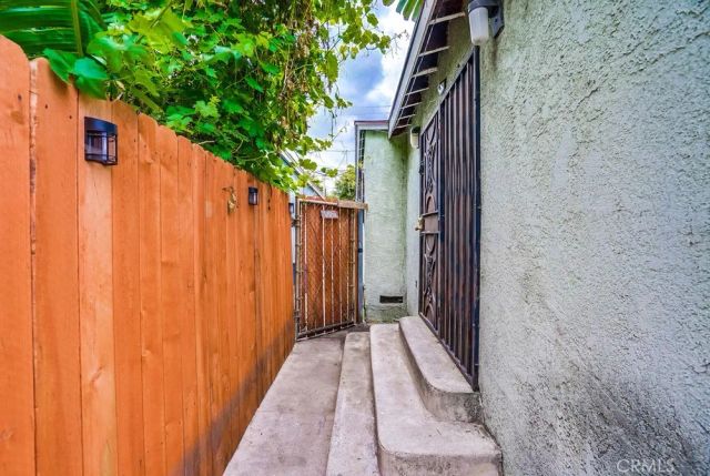 115 N Magnolia Court, Compton, CA 90220