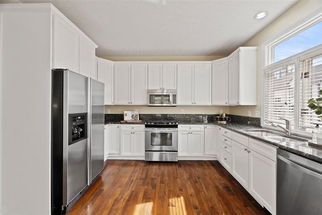 7 Waterside Place, Washington's Landing, PA 15222