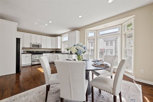 7 Waterside Place, Washington's Landing, PA 15222