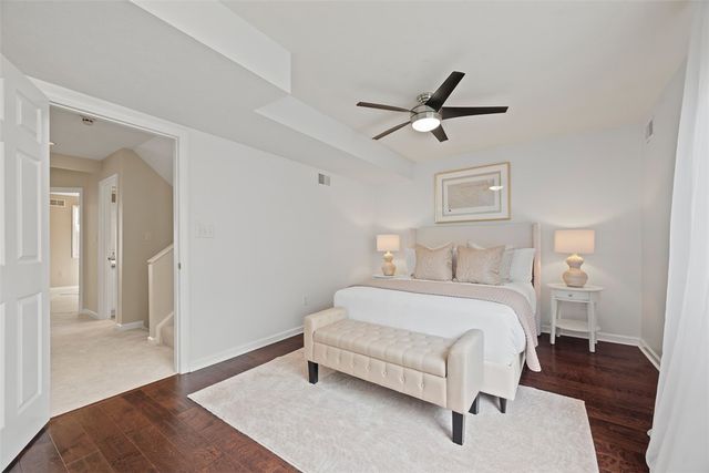 7 Waterside Place, Washington's Landing, PA 15222