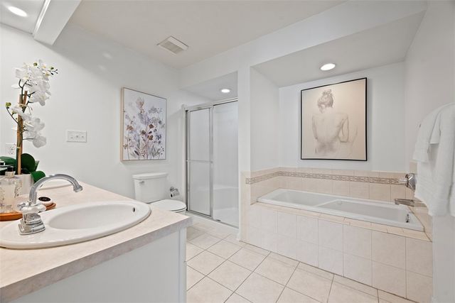 7 Waterside Place, Washington's Landing, PA 15222