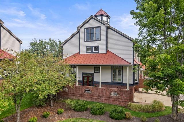 7 Waterside Place, Washington's Landing, PA 15222