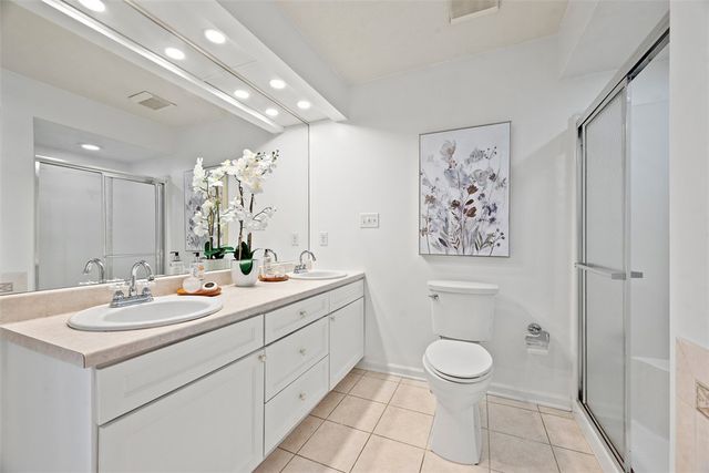 7 Waterside Place, Washington's Landing, PA 15222