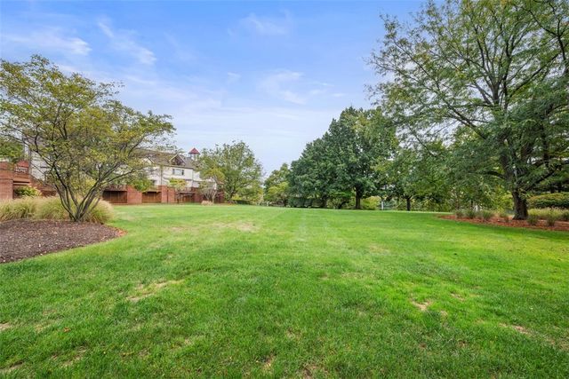 7 Waterside Place, Washington's Landing, PA 15222