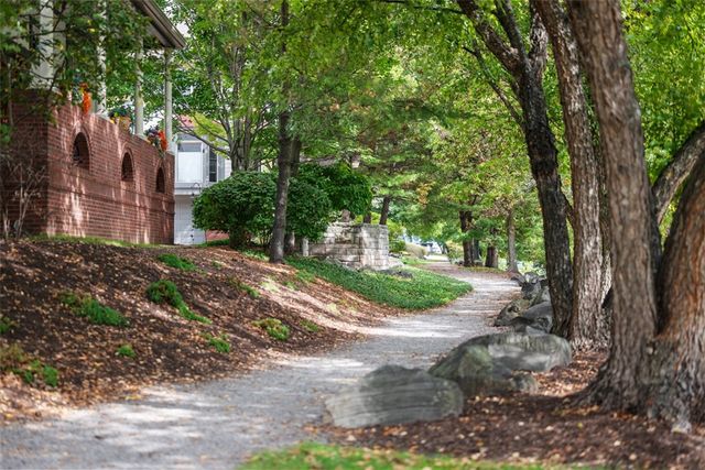 7 Waterside Place, Washington's Landing, PA 15222