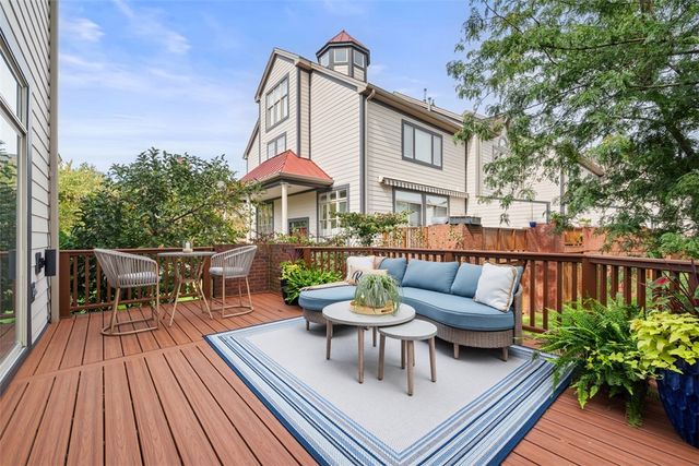 7 Waterside Place, Washington's Landing, PA 15222