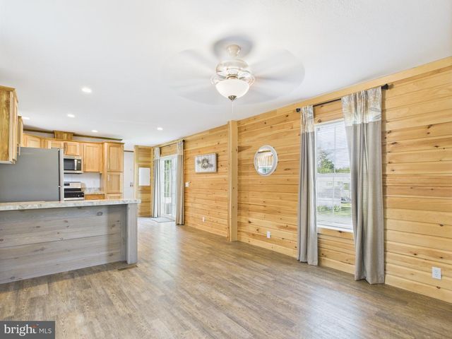 140 RUSTIQUE DR, York, PA 17408