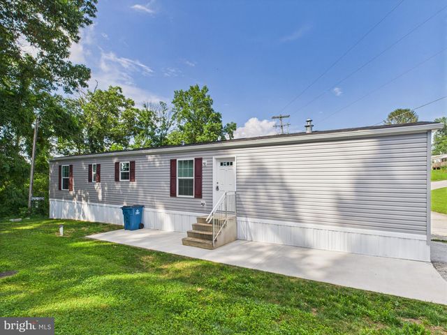 140 RUSTIQUE DR, York, PA 17408