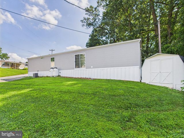 140 RUSTIQUE DR, York, PA 17408