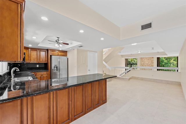 2525 NE 135th St, North Miami, FL 33181