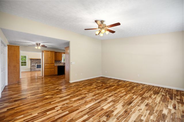 100 Henry Drive, Berea, KY 40403