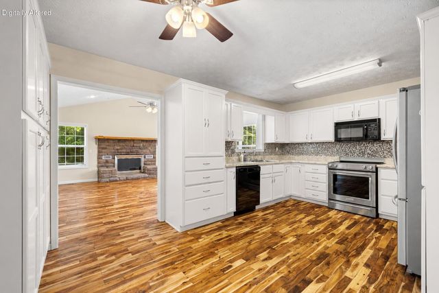100 Henry Drive, Berea, KY 40403