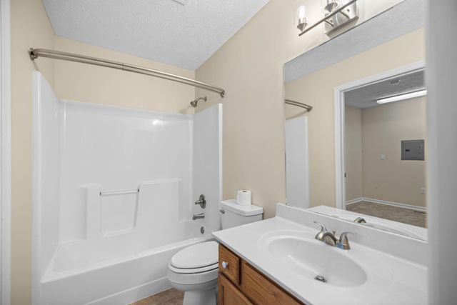 100 Henry Drive, Berea, KY 40403