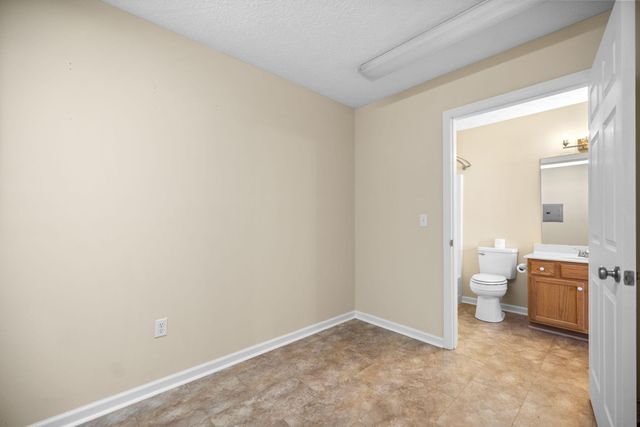 100 Henry Drive, Berea, KY 40403