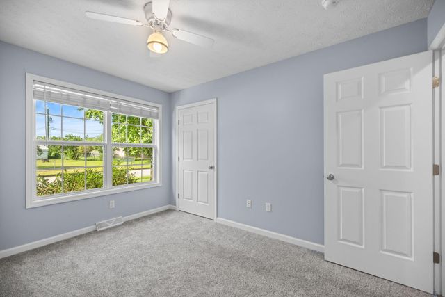100 Henry Drive, Berea, KY 40403