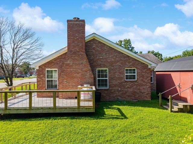 100 Henry Drive, Berea, KY 40403