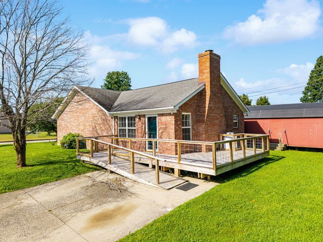 100 Henry Drive, Berea, KY 40403