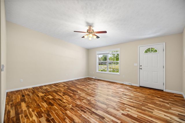100 Henry Drive, Berea, KY 40403