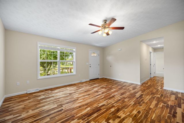 100 Henry Drive, Berea, KY 40403