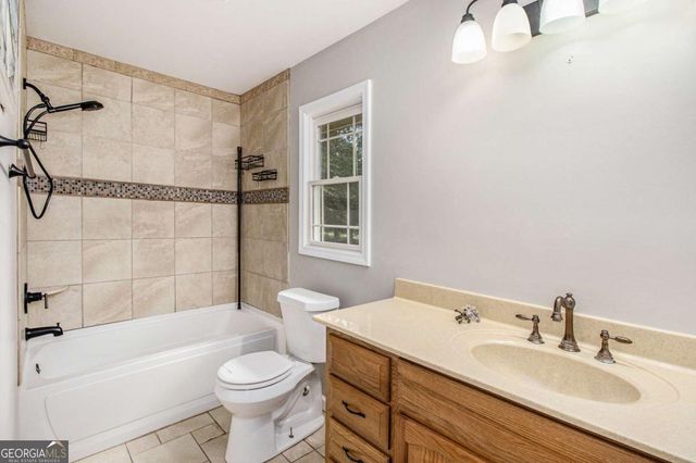 371 Lake Drive SE, Calhoun, GA 30701