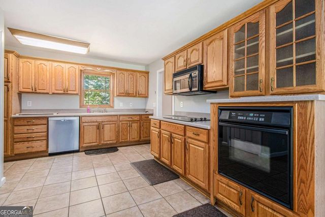 371 Lake Drive SE, Calhoun, GA 30701