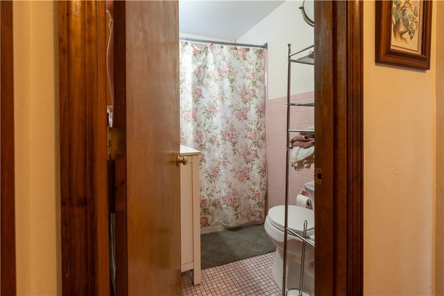 6616 Overlook St, South Park, PA 15129