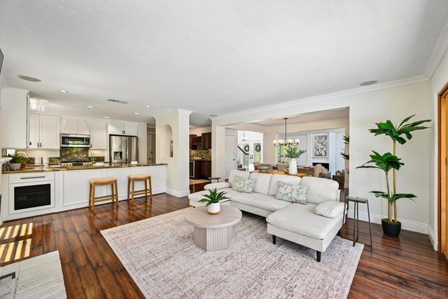14265 Manzella Dr., San Diego, CA 92129